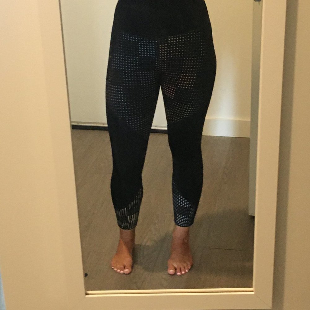 ATHLETA Rainbow Mesh Black 3/4 Workout Leggings